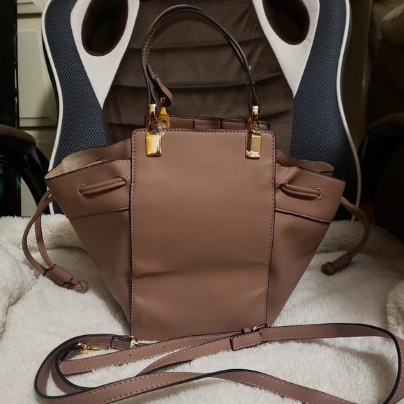 ❣HOST PICK Fashion Genuine Leather Bag❣ - Picture 2 of 9